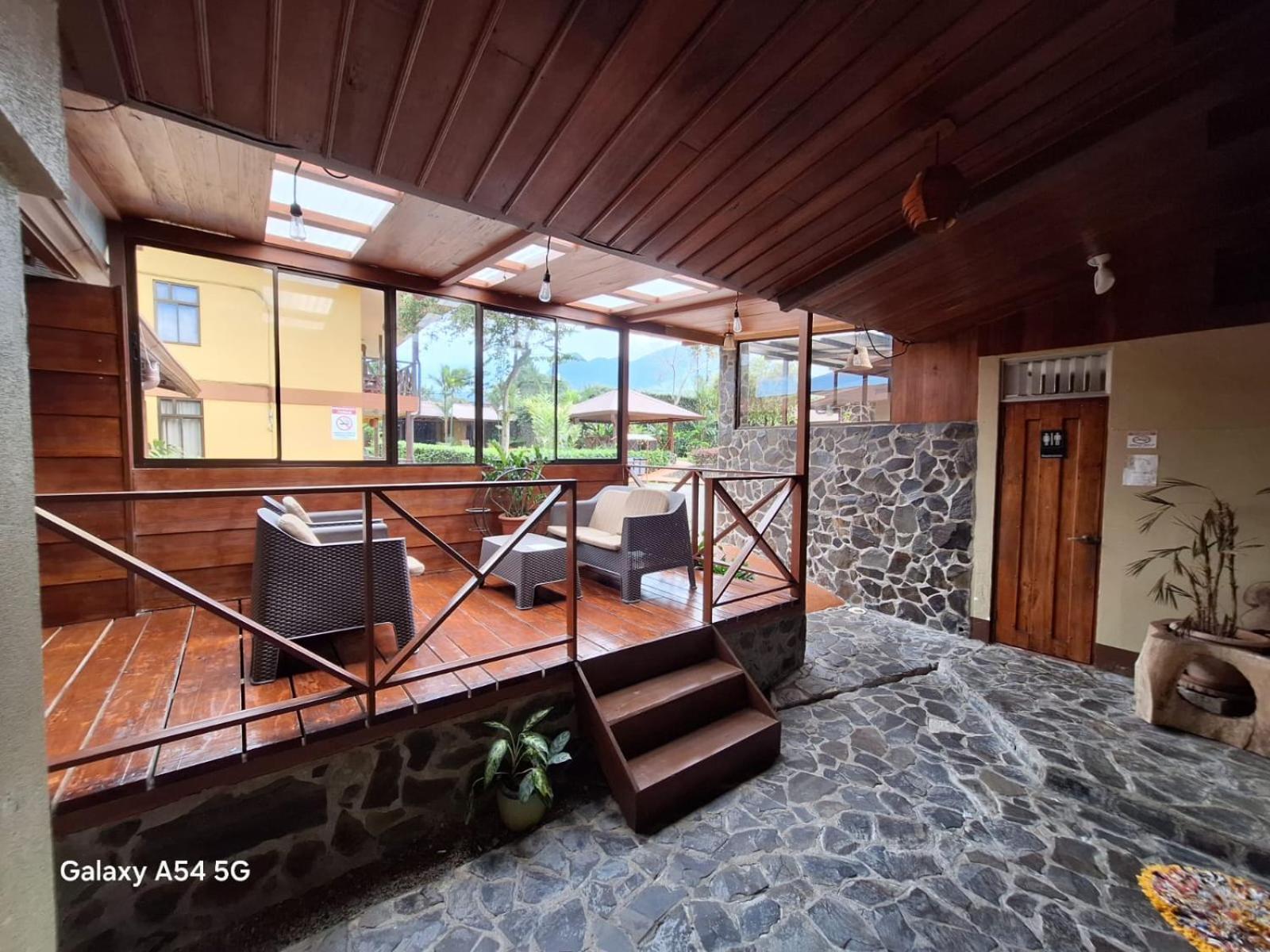 Iris Arenal Hotel La Fortuna 外观 照片