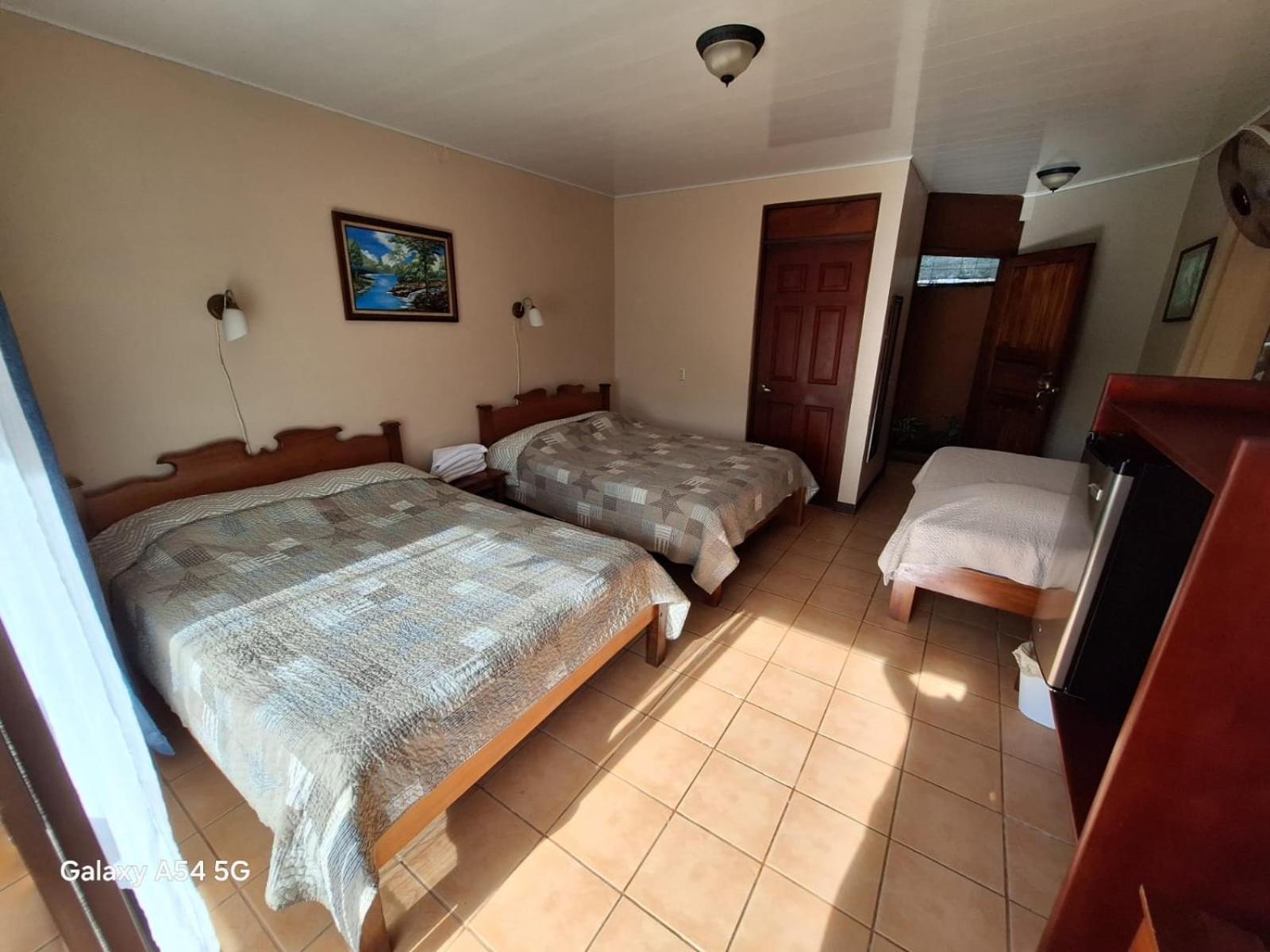 Iris Arenal Hotel La Fortuna 外观 照片