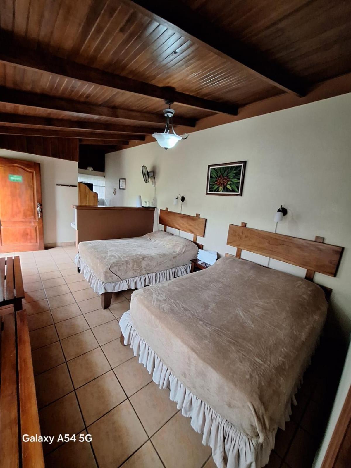 Iris Arenal Hotel La Fortuna 外观 照片