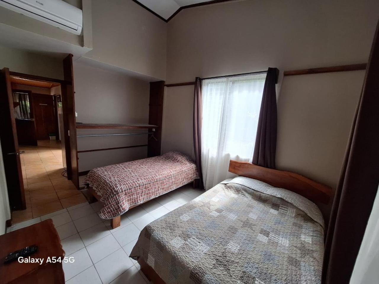 Iris Arenal Hotel La Fortuna 外观 照片