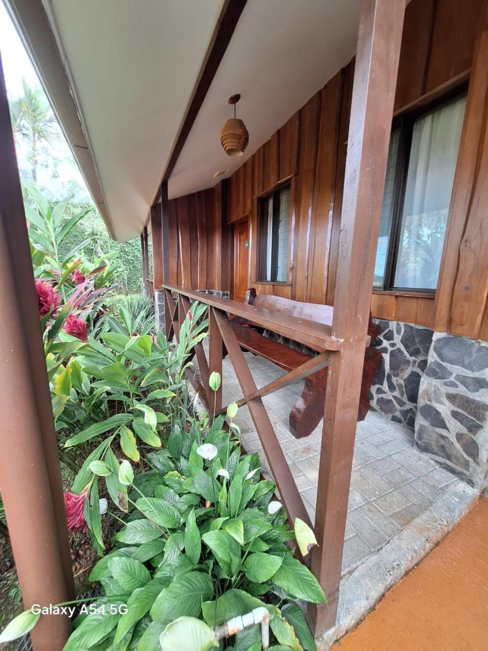 Iris Arenal Hotel La Fortuna 外观 照片
