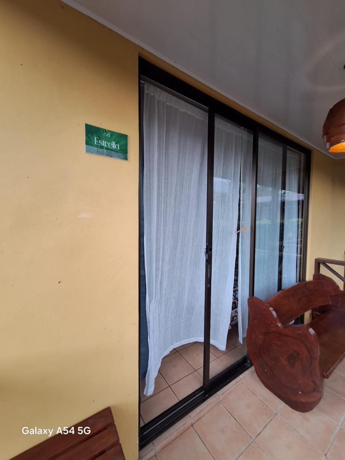 Iris Arenal Hotel La Fortuna 外观 照片