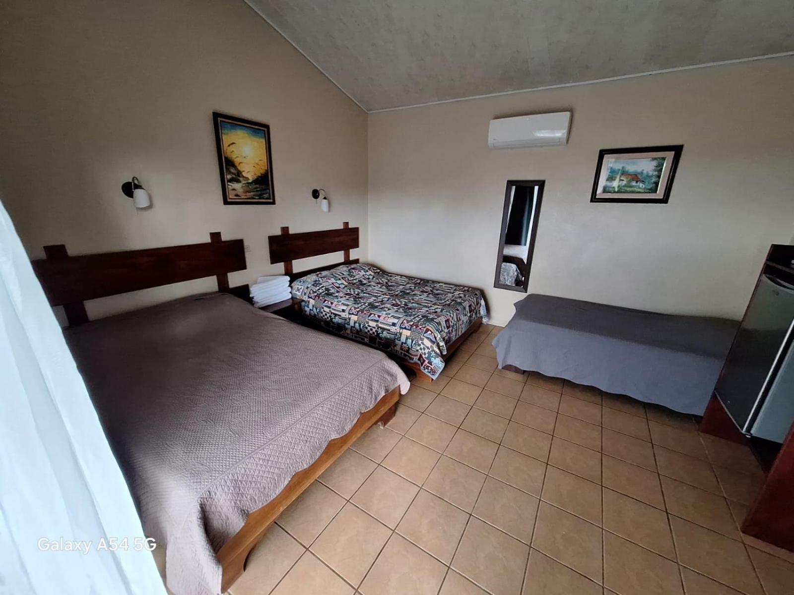 Iris Arenal Hotel La Fortuna 外观 照片