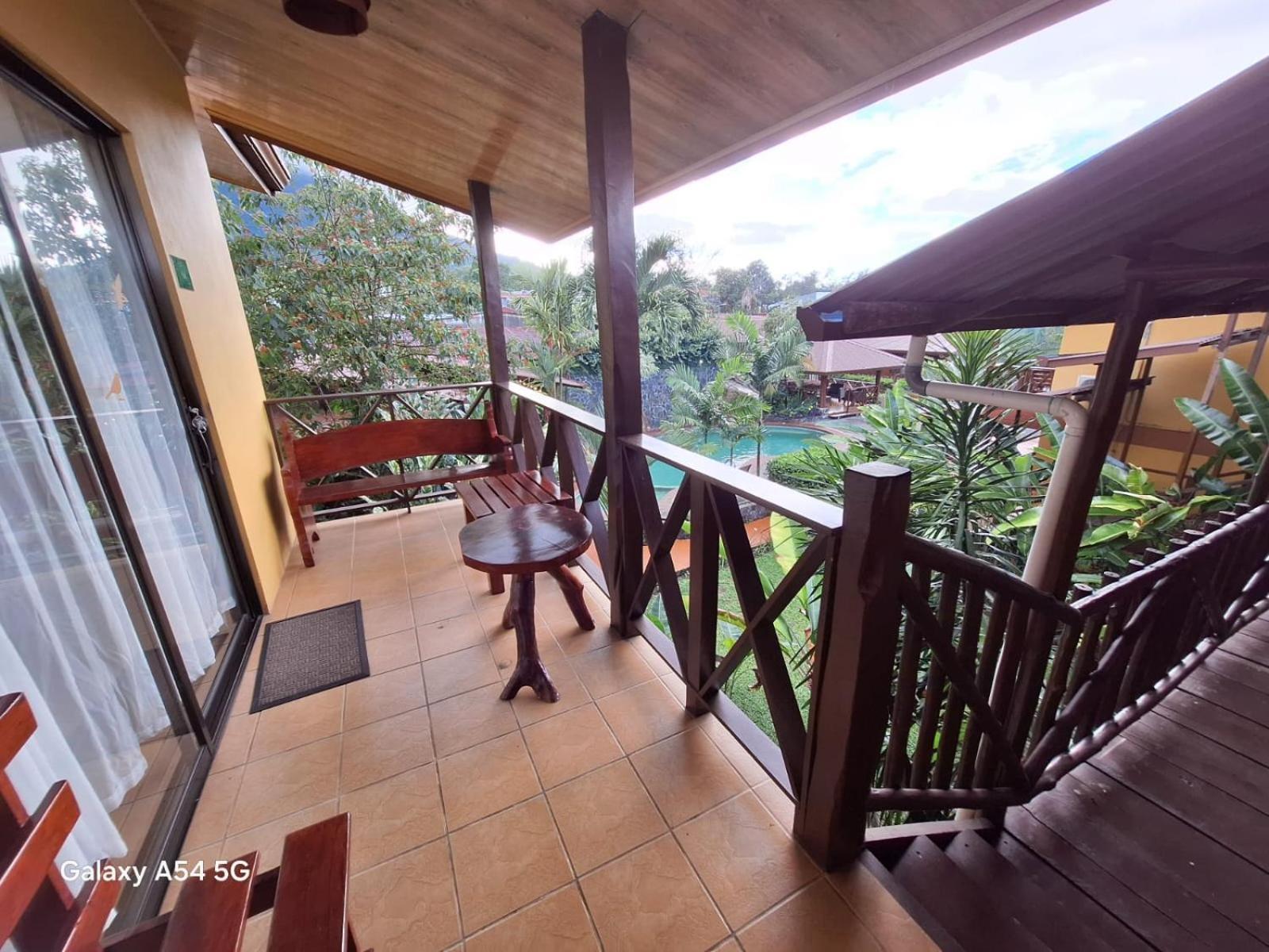 Iris Arenal Hotel La Fortuna 外观 照片