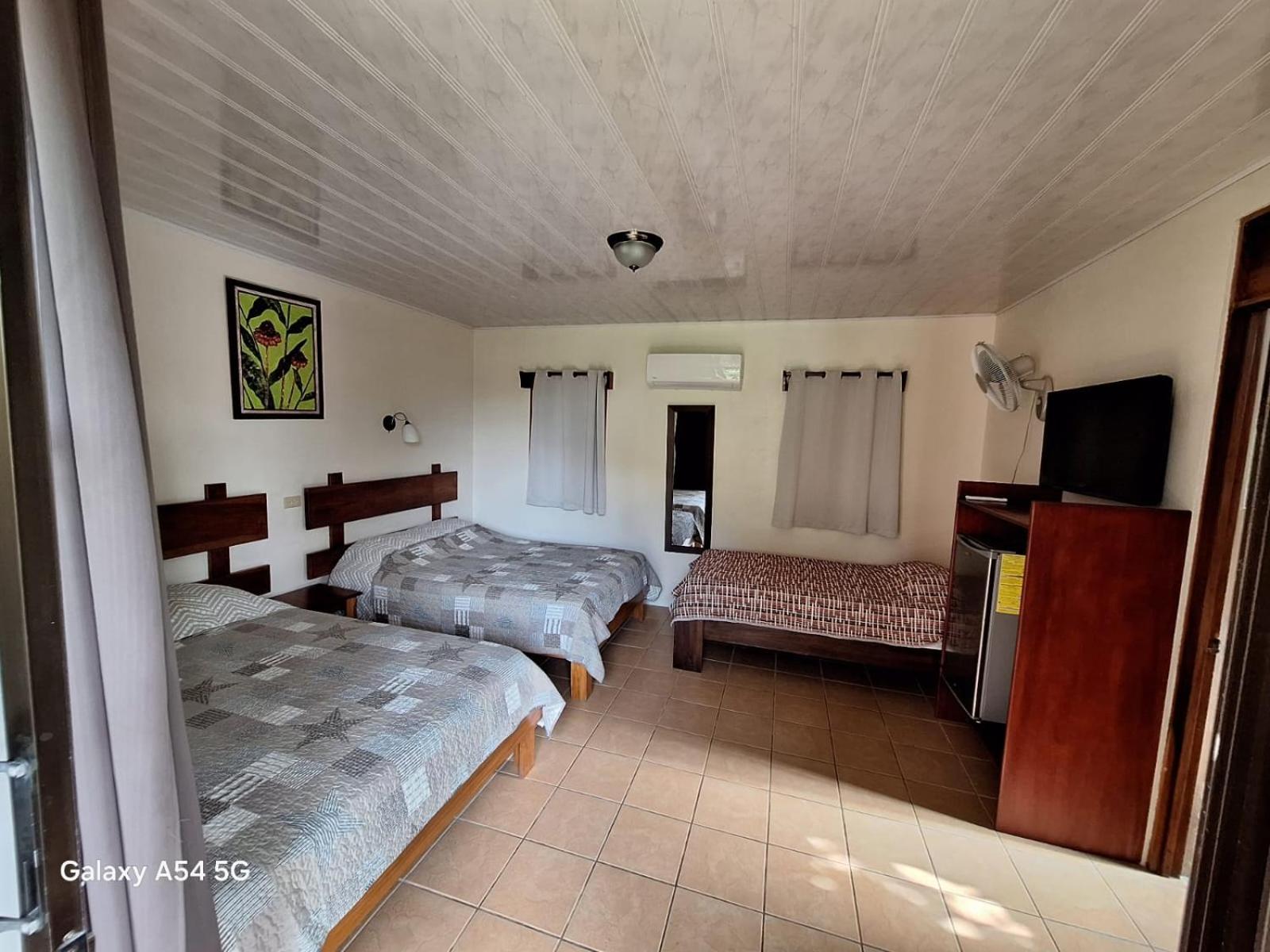 Iris Arenal Hotel La Fortuna 外观 照片