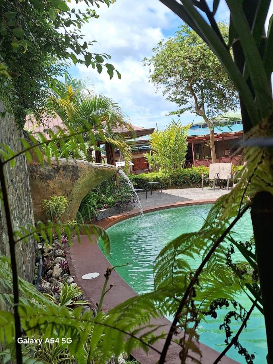 Iris Arenal Hotel La Fortuna 外观 照片